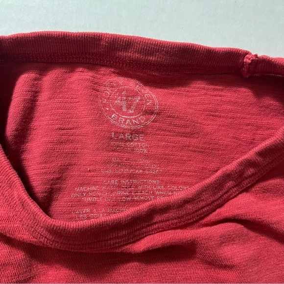 Washington Wizards T-Shirt L Red THIN DISTRESSED 1-Side FADES Cotton Tee - Picture 4 of 4